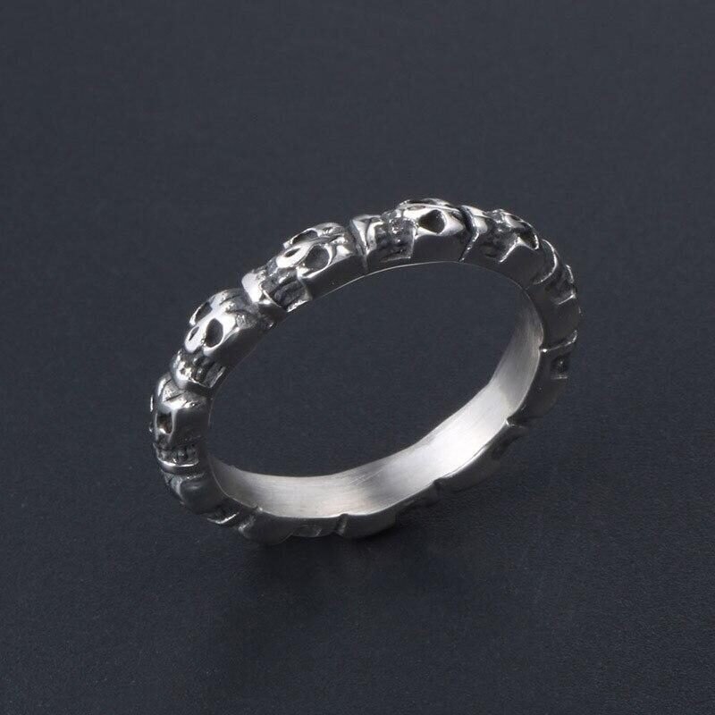 bague-tete-de-mort-fine-acier-240.jpg